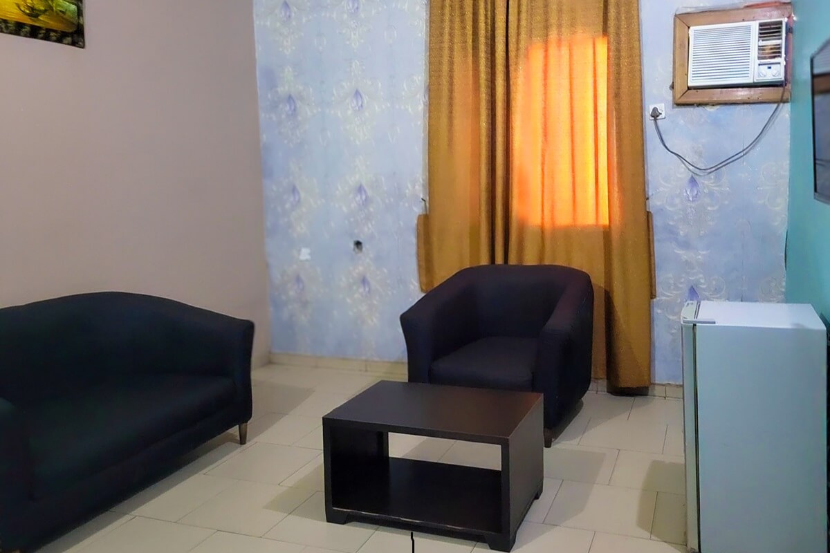 EXECUTIVE SUITE