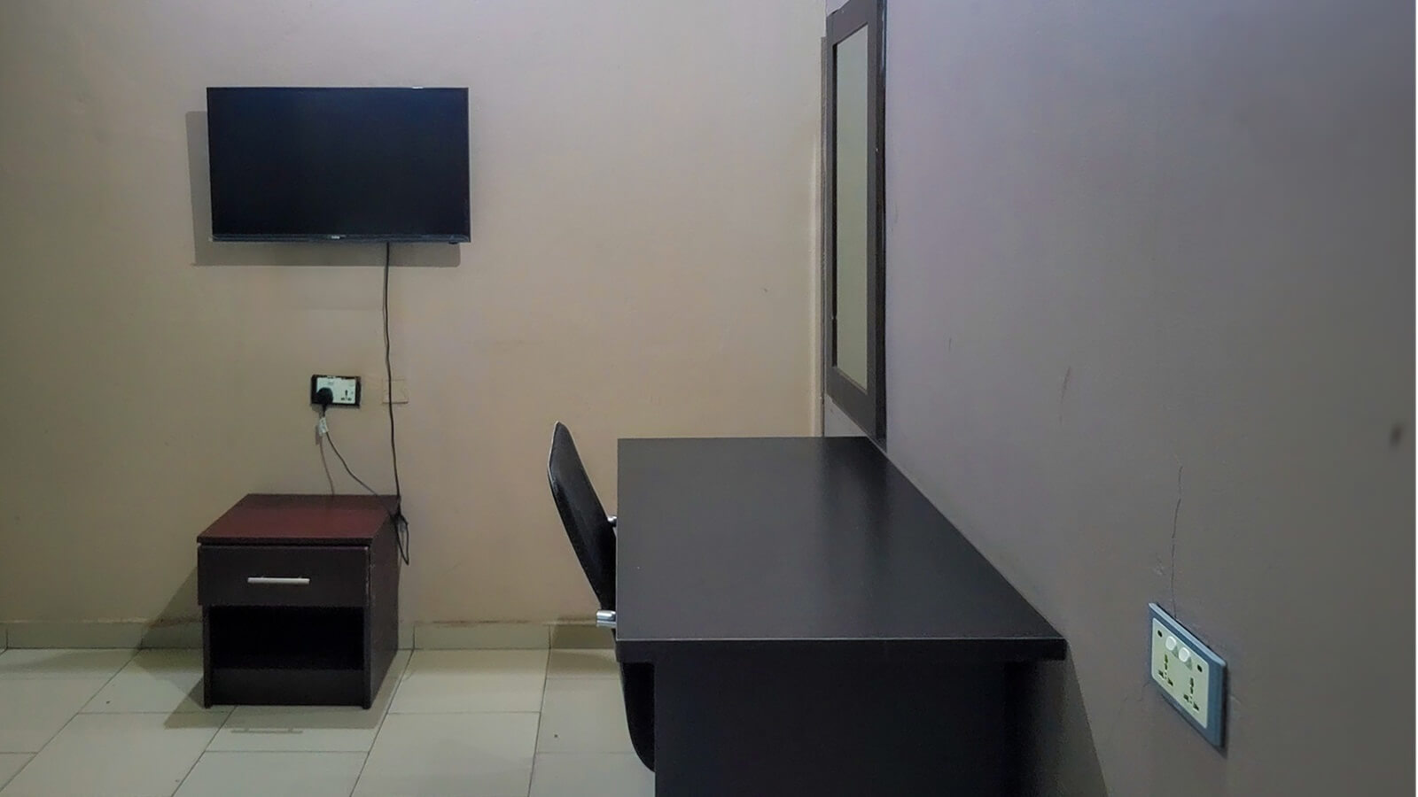 EXECUTIVE SUITE