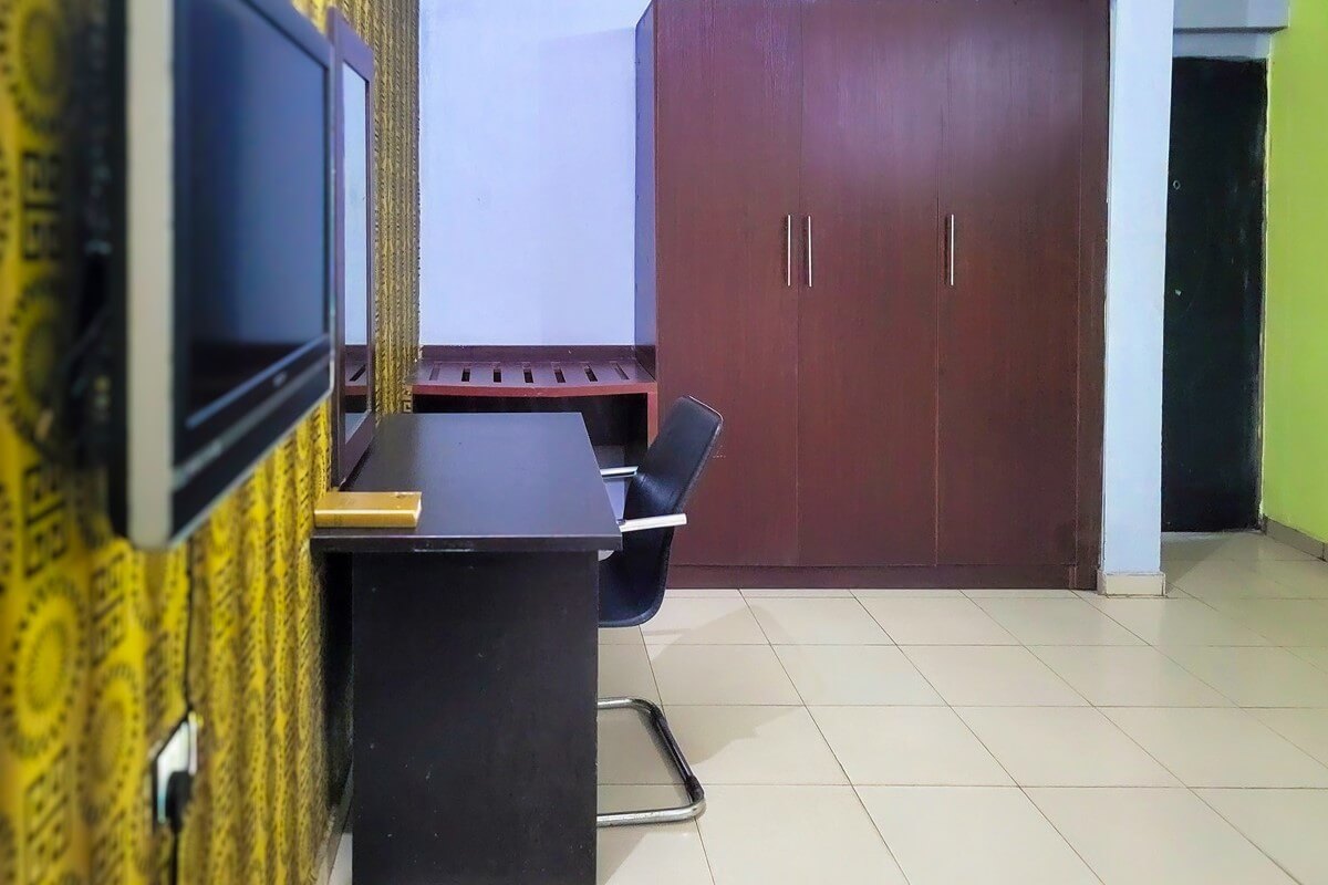 DELUXE SUITE