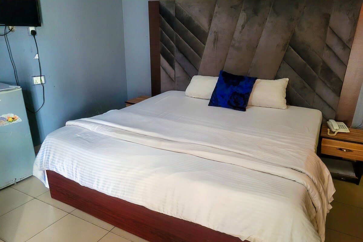 ANNEX ROOM